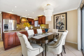 3 Bedroom Home in Balboa - Walk to Pier & Restaurants